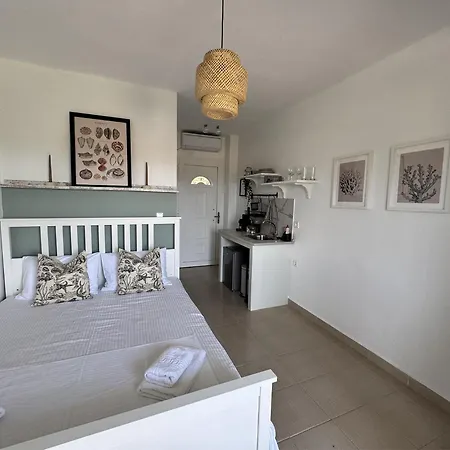 Aparthotel Guest By House Dimitra *