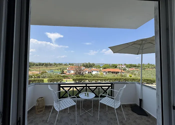 Guest By House Dimitra Vourvourou